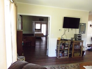 5 Schlafzimmer, Bügeleisen/Bügelbrett, WLAN, Bettwäsche