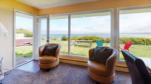 OCEAN VIEW: SABEY HOUSE:  Seaside Vacation Homes, Inc Managed 