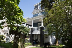 Exterior - Spacious Victorian Main House with Luxury Kitchen in Beautiful Historic District (Ocean City)