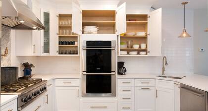 Tilava ja ihana, viktoriaaninen 6 BR perheille ja ryhmille nukkua 18