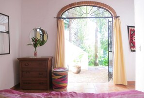 1 chambre, coffres-forts dans les chambres, Wi-Fi gratuit, draps fournis