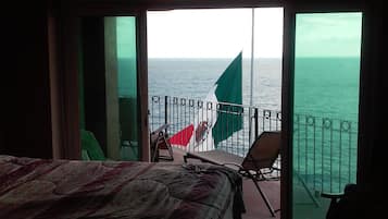 3 bedrooms, travel crib, free WiFi, bed sheets