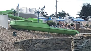 室外游泳池
