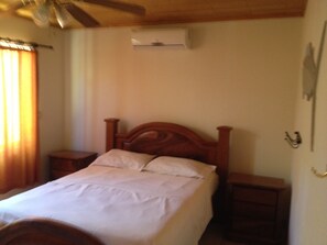 4 bedrooms, WiFi, bed sheets - Relaxing holiday home (porto carrillo)