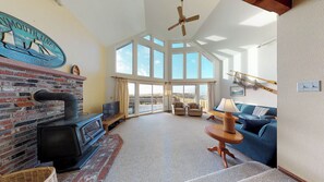 TV, DVD player, foosball, stereo - OCEAN FRONT: THE ANNEX: Seaside Vacation Homes, Inc Managed (Seaside)