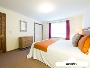 3 chambres, fer et planche à repasser, accès au Wi-Fi (inclus)