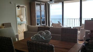 Smart TV, DVD player