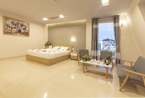 VIP Room | In-room safe, desk, rollaway beds - Interstella Hotel (Da Lat)