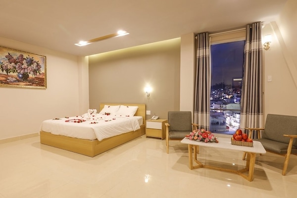 VIP Room | In-room safe, desk, rollaway beds