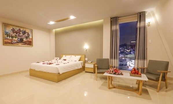 VIP Room | In-room safe, desk, rollaway beds - Interstella Hotel (Da Lat)
