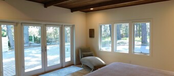 Pebble Beach rolig unna