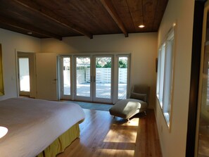 3 Schlafzimmer, Schreibtisch, Bügeleisen/Bügelbrett, kostenloses WLAN