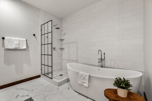 Towels - Top-Floor Luxury Condo with Panoramic Views at Trailhead Lodge! (Steamboat Springs)
