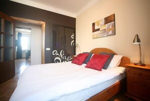 2 bedrooms, WiFi, bed sheets