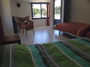 7 bedrooms, iron/ironing board, WiFi, bed sheets