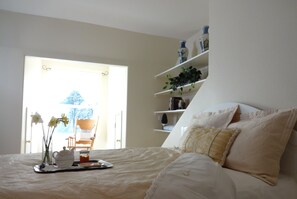 3 bedrooms, desk, iron/ironing board, WiFi