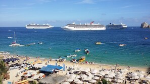 On the beach, sun loungers, beach towels - Corazon Cabo Beach Club & Spa Upscale Executive Studio on Medano Beach (Cabo San Lucas)