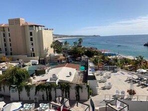 A la platja, gandules de platja i tovalloles de platja 