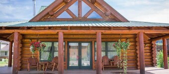 Shavano Cabin -Beautiful Log Cabin in CB South