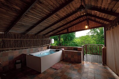 Karhandla Farm and Resort