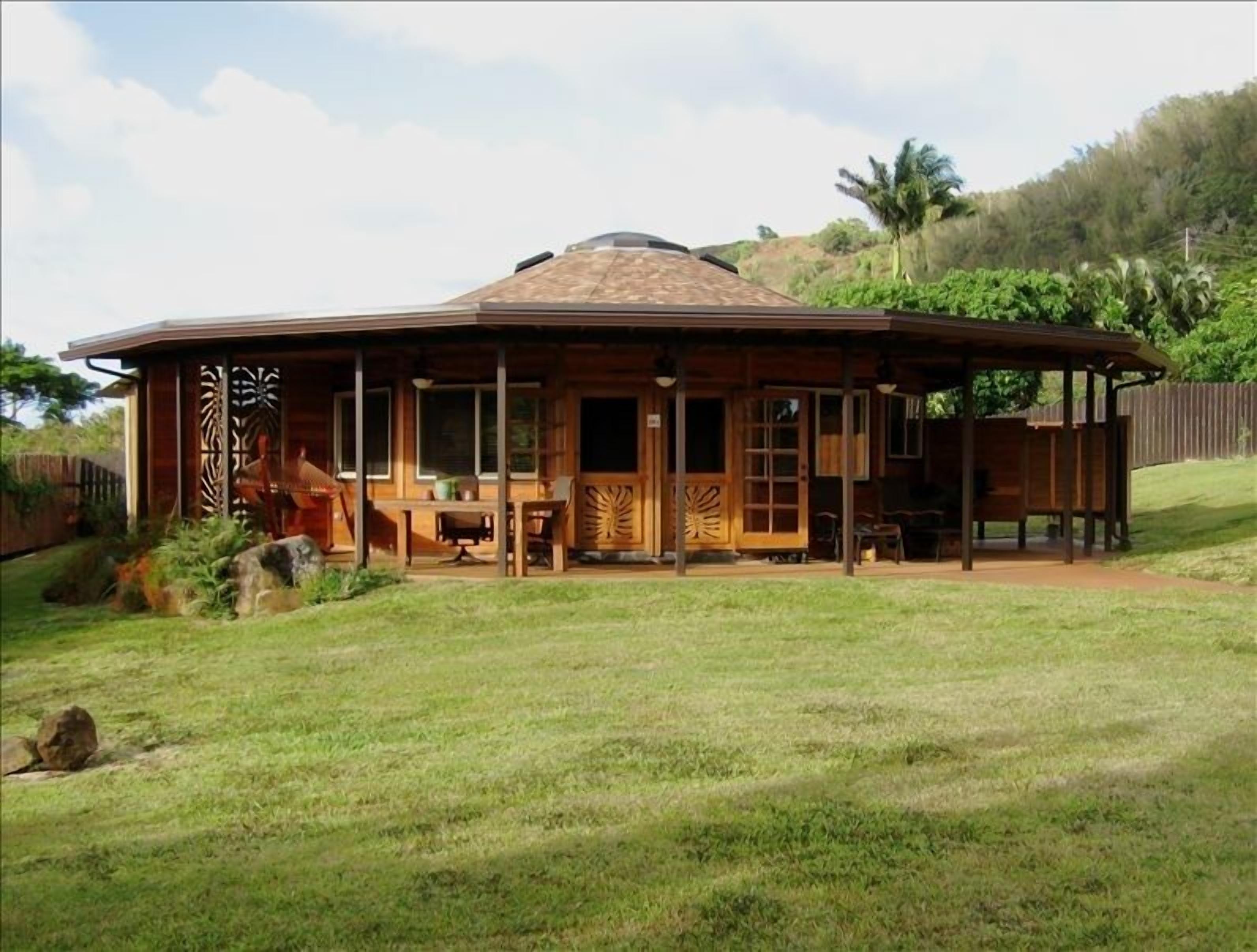 vrbo north shore oahu | lovely bungalow with a lanai