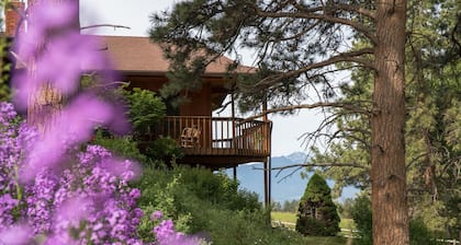 Authentic Montana home in the Bitterroot Valley. Quiet, peaceful, and secluded
