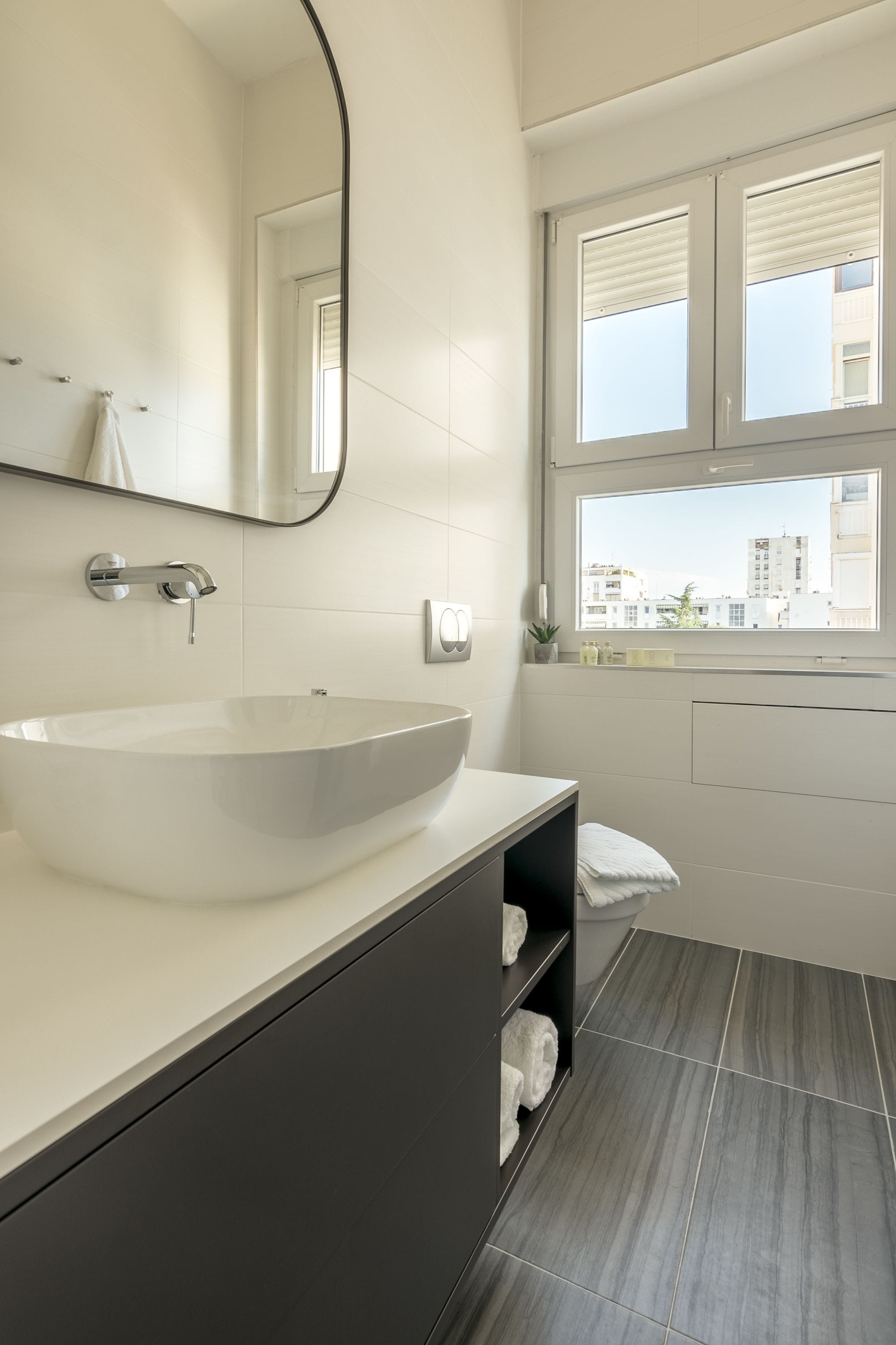 superior apartment, 1 king bed with sofa bed, non smoking | bathroom | separate bathtub and shower, deep-soaking bathtub, free toiletries