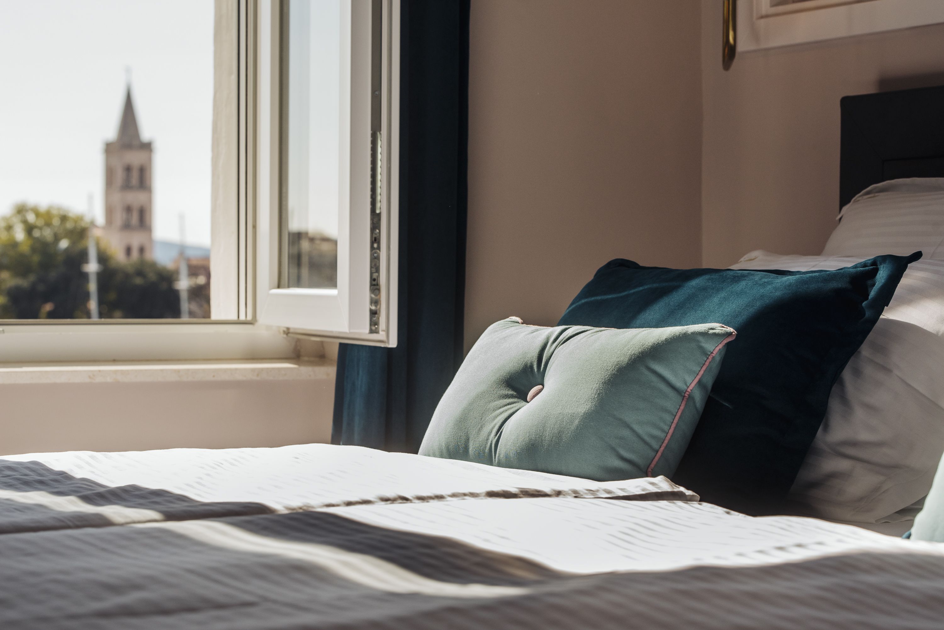 deluxe apartment, 1 king bed with sofa bed, sea view | 1 bedroom, premium bedding, down duvets, memory-foam beds