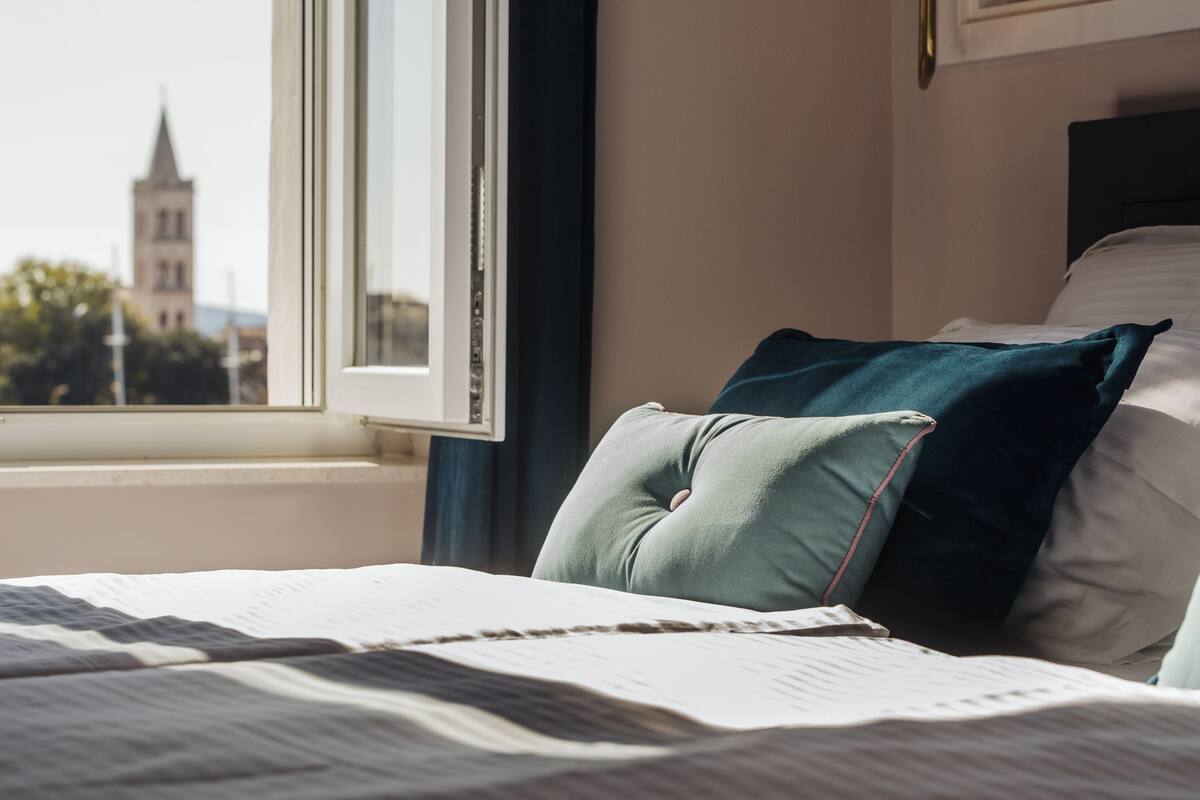 deluxe apartment, 1 king bed with sofa bed, sea view | 1 bedroom, premium bedding, down duvets, memory-foam beds