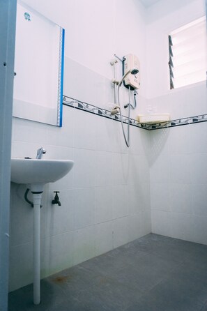Bathroom - Goodnite Hogwarts Homestay (George Town)