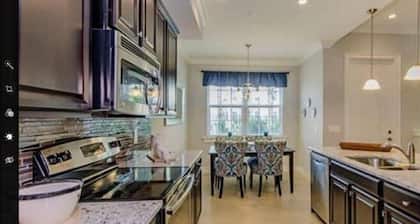 New Bonita Springs Condo Located Close To Naples, Beaches, Dining And Shopping.