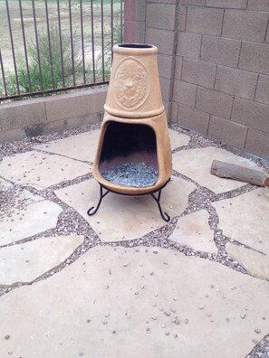 Terrace/patio - BEAUTIFUL MTN VIEW , HOT TUB & NEAR GOLF (Laveen)