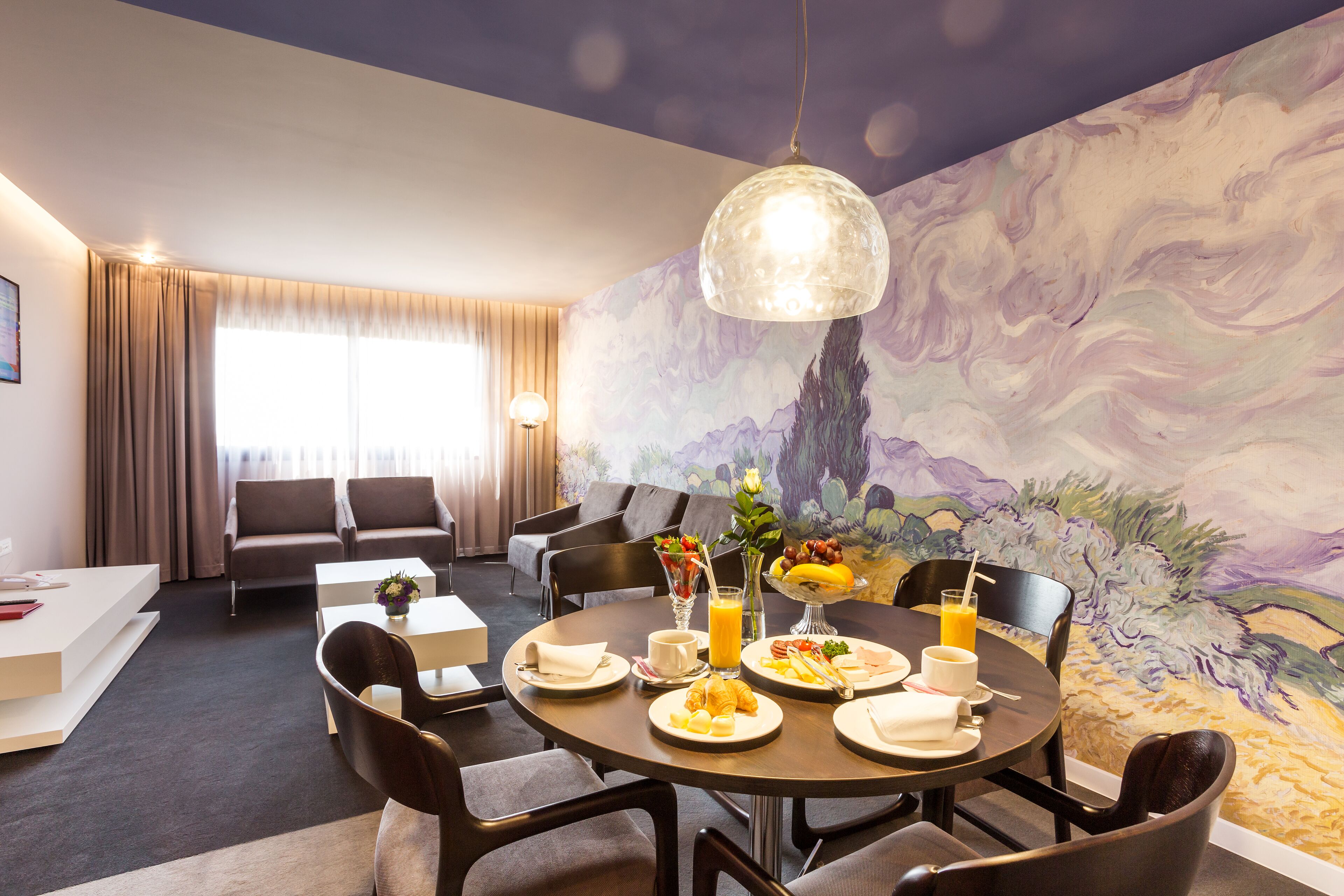 Suite junior | Zona de estar | Televisión de pantalla plana de 40 pulgadas con canales por cable