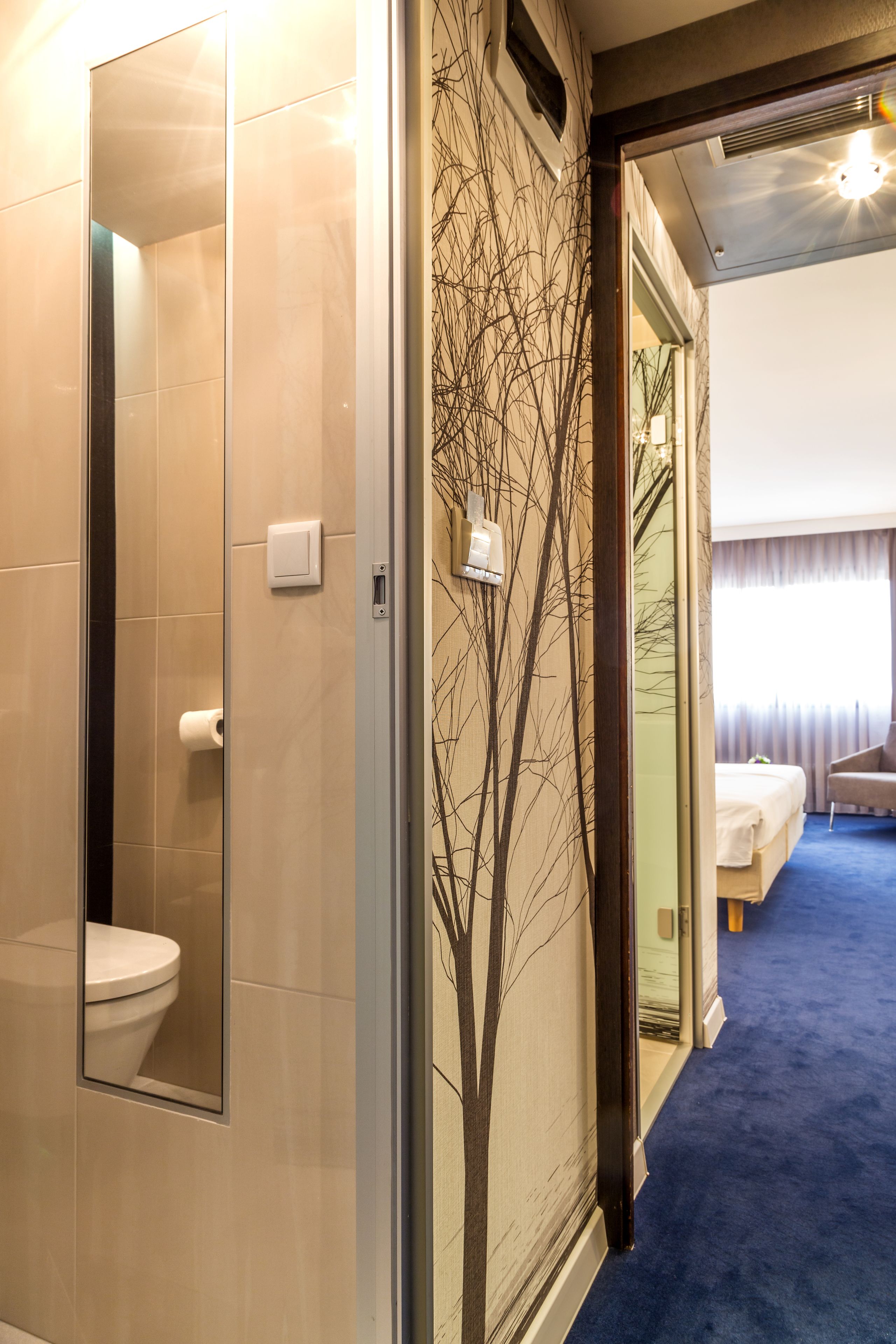 luxury room, non smoking | 1 bedroom, memory-foam beds, minibar, desk