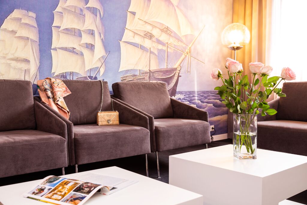 junior suite | 1 bedroom, memory-foam beds, minibar, desk