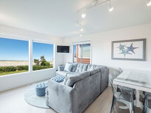 TV, fireplace, DVD player