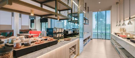 Se sirven desayunos, comidas y cenas