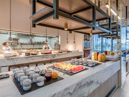 Exterior. Mantra Melbourne Epping