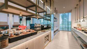 Se sirven desayunos, almuerzos y cenas