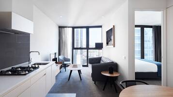 1 bedroom, desk, laptop workspace, soundproofing