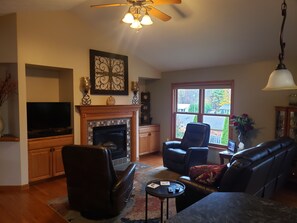 TV, fireplace, DVD player, stereo