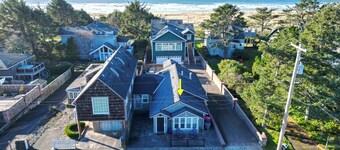 KUUMAPUU: LYHYTÄVÄN MUKAUTTAMINEN: 200 jalkaa Rannalle: Seaside Vacation Homes, Inc 