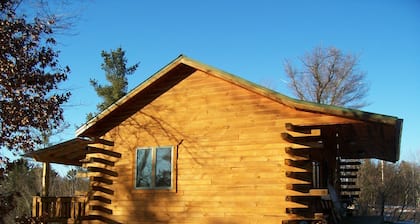 Creekside Amish hirsimökki