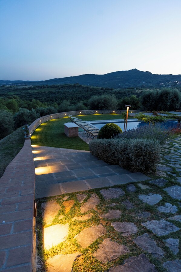 Property grounds - The Farmhouse "Poggio Del Pero" Is Situated In Panicale (Panicale)