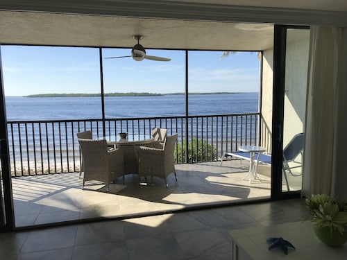 Beachfront Condo at SanibelHarbour - Beachfront