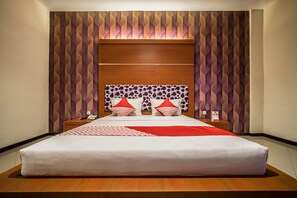 Suite Deluxe | 1 dormitorio, escritorio, wifi gratis y ropa de cama