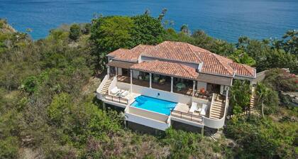 Blackbeard's Hideaway at Steele Point