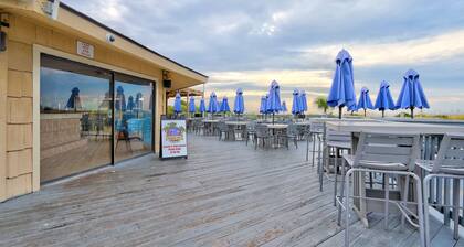 Hilton Head Get Away only steps from the beach.