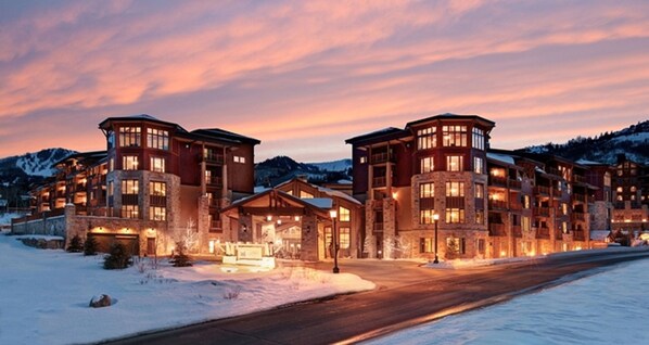 Exterior - New Sunrise Gondola at Ski-in/out Condo Sunrise Lodge in Canyons Village Jan 10 (Park City)