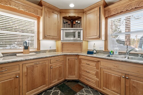 Bear mountain resort 5bd 3 bath sleeps 2600 sq